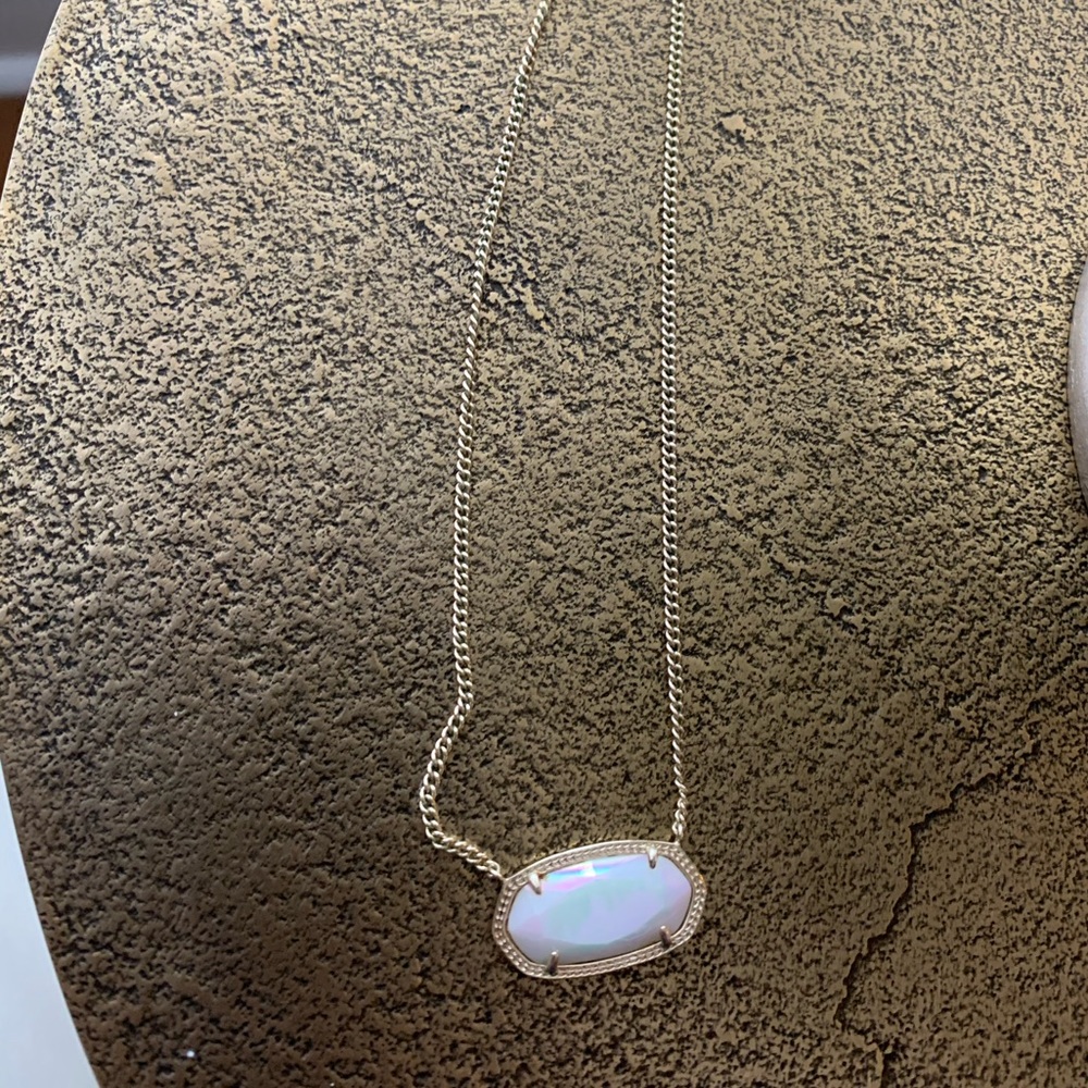 Kendra Scott Necklace